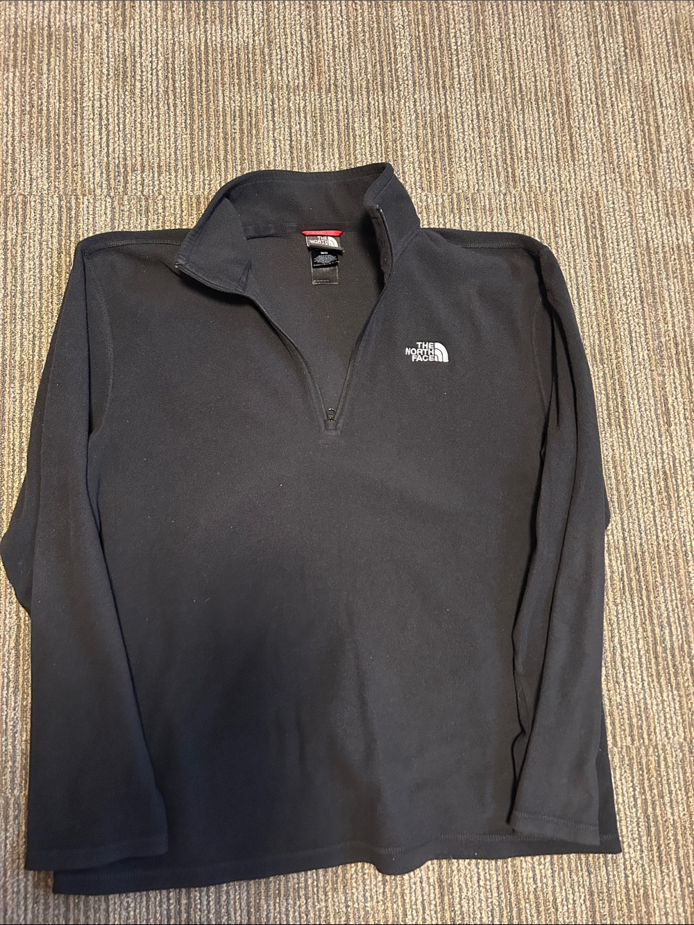 The North Face Men’s Black Half-Zip Fleece Pullover